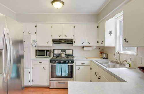 Beaver Shores House | Rogers Vacation Rental ~ 7 Mi to Downtown