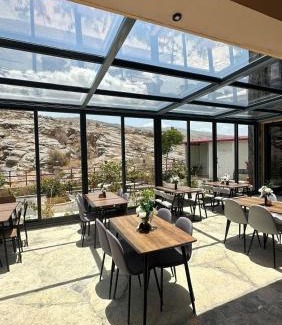 Al Hamra House | Roghan Hospitality Inn