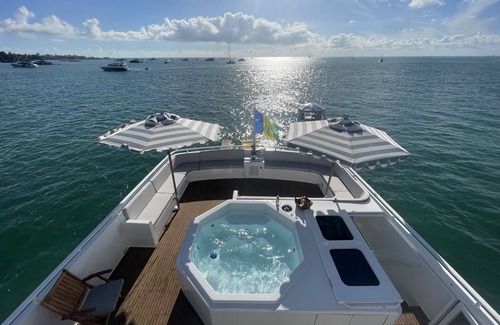 Ludlam Boat Rental | Rogue, 105ft Yacht with Hot-tub