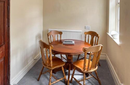 Storwood House | Rogue Cottage