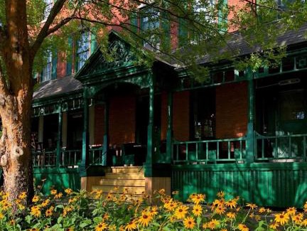 Lansing Hotel | Rogues Harbor Inn