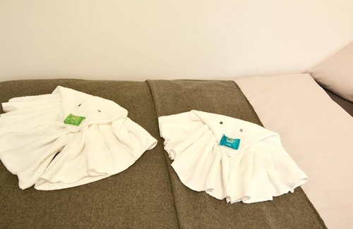 Rohr Apartment | Roh02 - Geräumige Apartment mit Balkon in Rohr bei Nürnberg, 90 qm, 4 Schlafzimmer, Max. 7 Personen