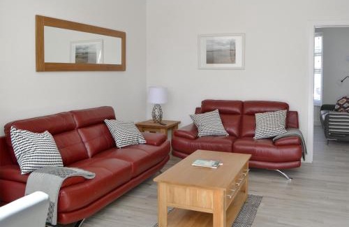Amble House | Rok House