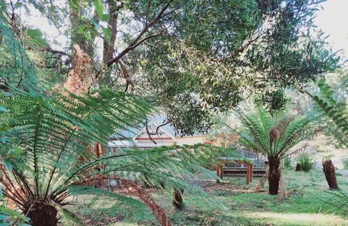 Claude Road House | Roland B&B