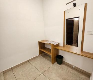 Kumily Hotel | Rolax Tourist home