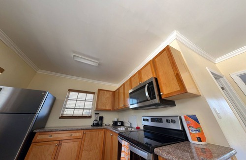 Tar Bay Apartment | Rolleville Darling House 1 Bedroom Unit