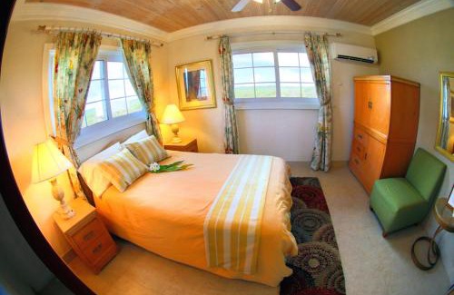 Old Bight Resort | Rollezz Villas Beach Resort