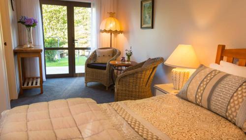 Oropi Bed & Breakfast | Rolling Hills Country Stay B&B