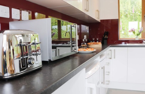 Newcastle-on-Clun Cottage | ROLLING HILLS, family friendly, with open fire in Bishop's Castle