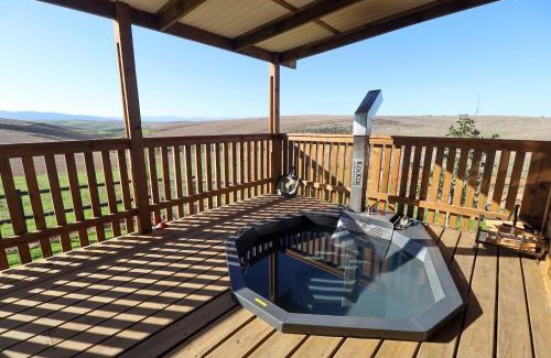 Caledon House | Rolling Hills Farmstead