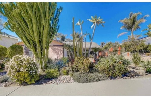 Santee House | Rolling Hills