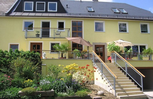 Schwarzenbach am Wald Apartment | Rollstuhlgeeignetes Feriendomizil (60qm) auf Bauernhof mit vielen Freizeitmöglichkeiten