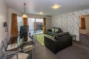 Riccarton Hotel | Roma On Riccarton Motel