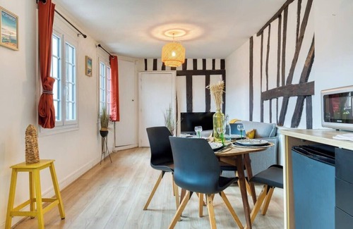 Gare-Jouvenet Apartment | Romain : Charmant F2 sur cour calme en centre ville