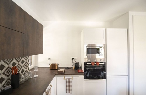 Zona LIII Tomba di Nerone Apartment | Roman Terrace & Soul in Peaceful Area