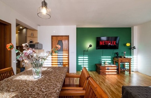 Varna City Centre Apartment | Roman Thermae 2bdrm Sunny Apartment