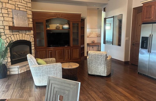 Tri-Cities House | Romanic Getaway! River Front Property with View of the Columbia River