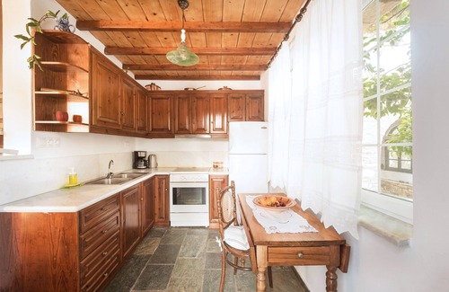 Agios Romanos House | Romano is a house - land tales