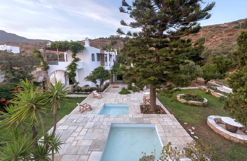 Agios Romanos House | Romano is a house - land tales