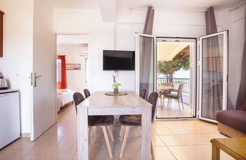 Pylos-Nestoras House | Romanos Beach Villas