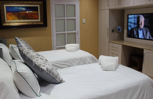 Carletonville House | Romans Rest Guest House