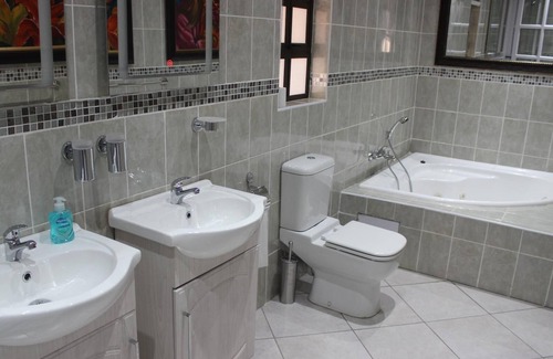 Carletonville House | Romans Rest Guest House