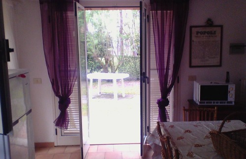 Milano Marittima Villa | Romantic cottage between sea and pine forest. elegant area, sleeps 9
