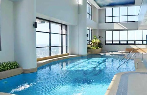 Wack-Wack Greenhills Apartment | Romantic 1 Bedroom with Pool