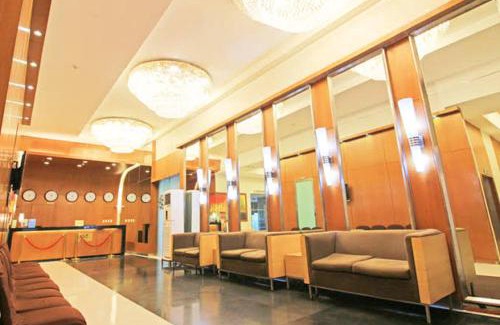 Wack-Wack Greenhills Apartment | Romantic 1 Bedroom with Pool