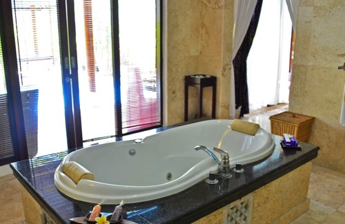 By Pass Ngurah Rai Kuta Villa | Romantic 1 BR Private Pool Villa in Kuta