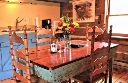 Buena Vista Cabin | Romantic 1860s Log Cabin