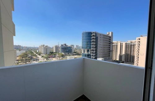 Gurugram Apartment | Romantic 2 Bhk couple's nest