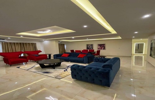 Lekki Phase 1 Apartment | Romantic 4-bedroom with swimming pool