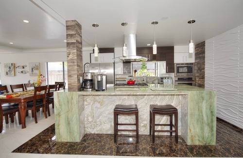 Shasta-Hanchett Park House | Romantic 5bd/3ba Single Family House, Central Silicon Valley!