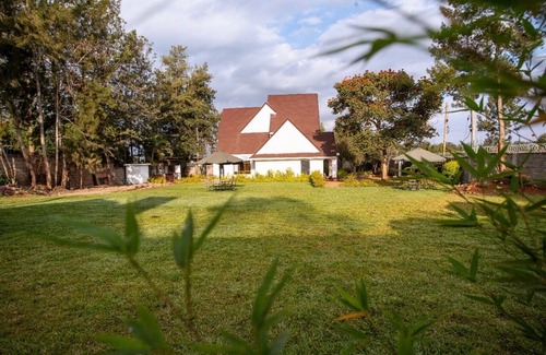 Naivasha Villa | Romantic 5bedroom villa with pool