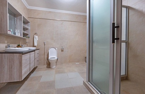 Naivasha Villa | Romantic 5bedroom villa with pool