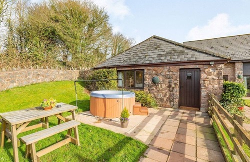 Saint Blazey Ski Chalet | Romantic and attractive lodge.