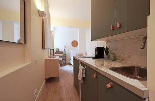 Champs-Elysees Apartment | Romantic And Refined Accommodation in the heart of Paris