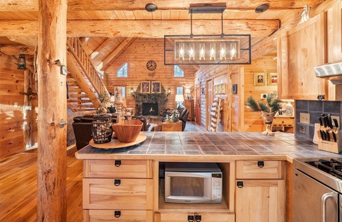 Southfield Cabin | Romantic and Secluded Berkshire's Gem