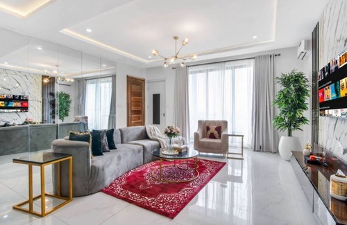 Lekki Phase 1 Apartment | Romantic and very conducive fully serviced 2 bedroom apartment.