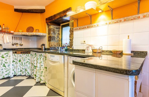 San Miguel de Aras House | Romantic apartment, between the sea and the mountains