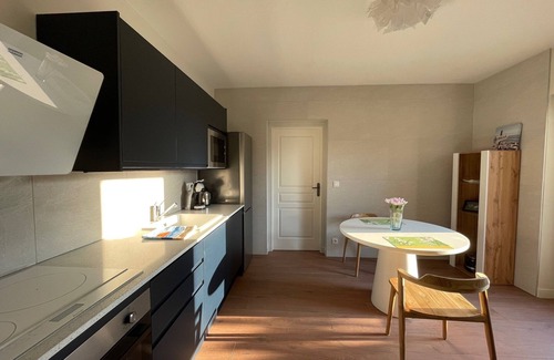 Larmor-Baden Apartment | Romantic apartment - heated pool and wooded park -Les Hauts de Locmiquel