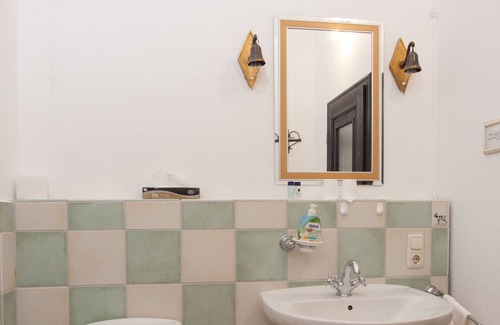 Auteal Apartment | Romantic apartment in the gatehouse of Schaumburg Castle