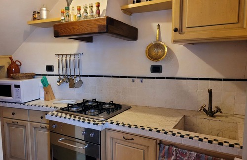 Castello di Tocchi Apartment | Romantic apartment located in a hamlet in the Sienese countryside