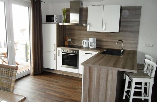 Glowe Apartment | Romantic apartment on the beach with sunny sea view balcony