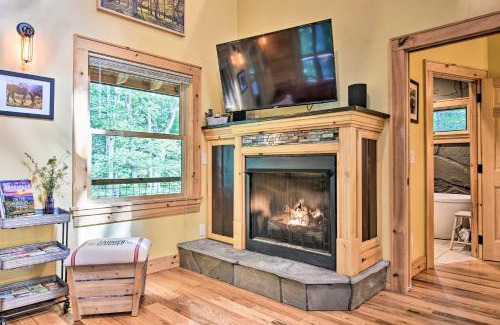Leicester House | Romantic Asheville Area Cabin with Deck and Hot Tub!