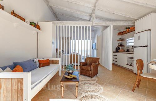 Ribeirao da Ilha House | Romantic Beach - Studio pé na Areia