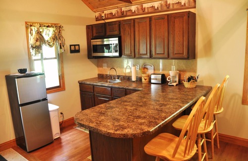 Muskego Cottage | Romantic Bed And Breakfast Cottage.