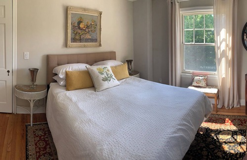 Hendersonville Bed & Breakfast | Romantic Bedroom and Bath in Historic Hendersonville Home with Healthy Breakfast