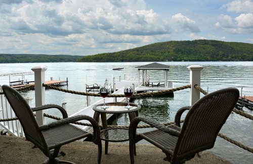 Hammondsport House | Romantic Cabin On-the-Water w/Breathtaking Views; Beach Fire Pit! 100' Long Dock